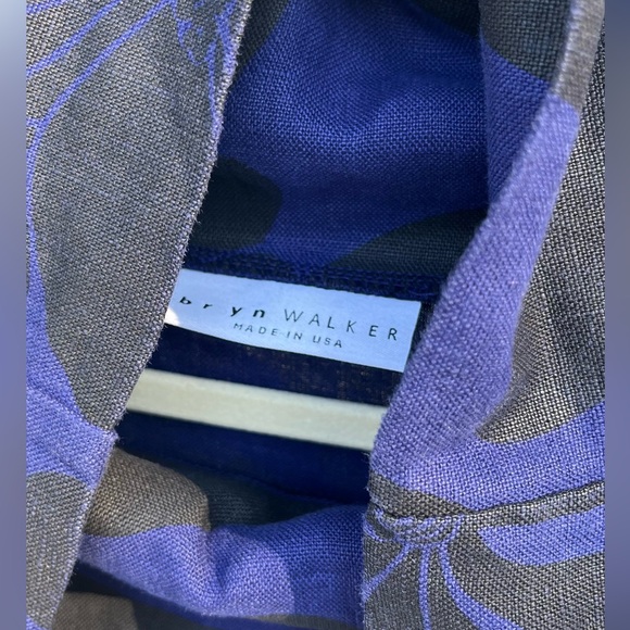 Bryn Walker Etta Top, 100% Linen, A-Line Bodice, Long Sleeve, Funnel Collar - Picture 6 of 8